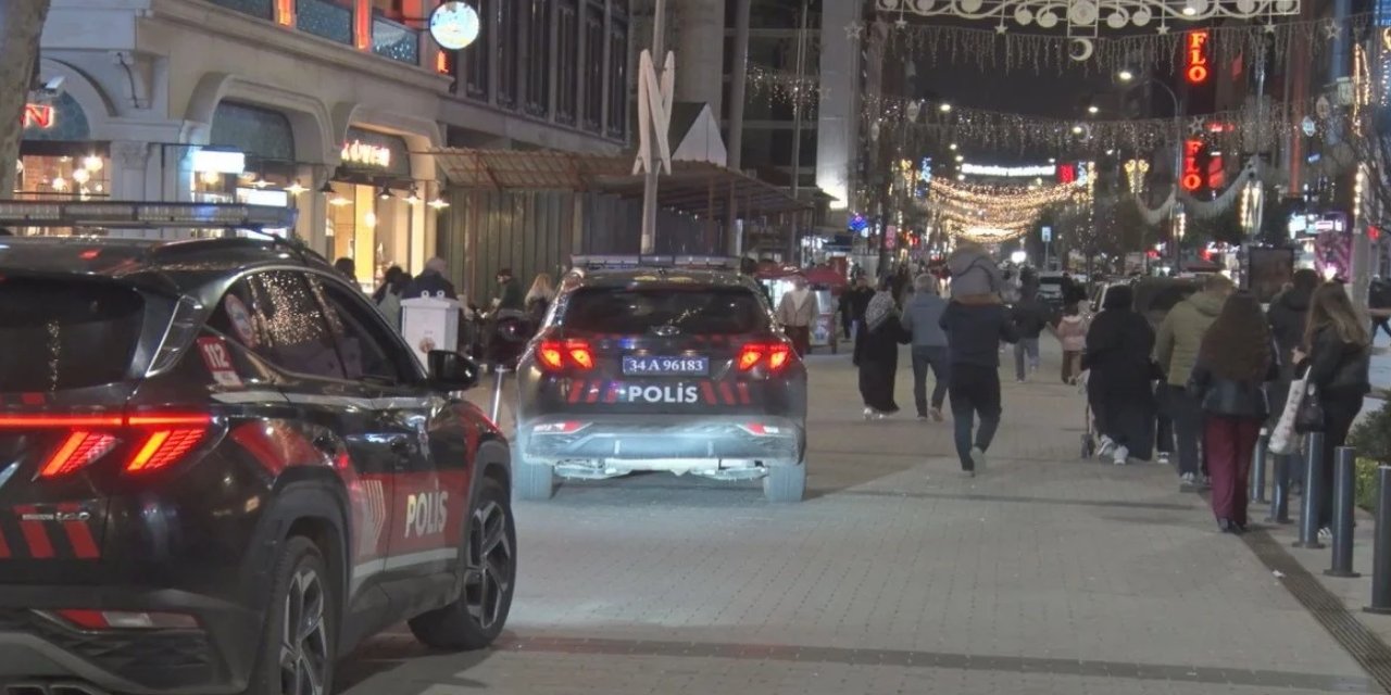 İstanbul'da silahını doldur-boşalt yapan bir kişi arkadaşını vurdu