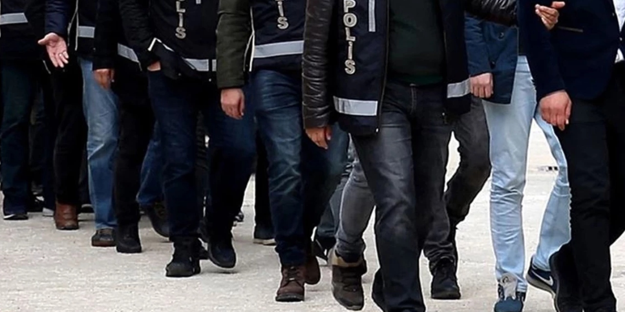 İstanbul ve Adana'da DEAŞ operasyonu: 10 şüpheli gözaltına alındı