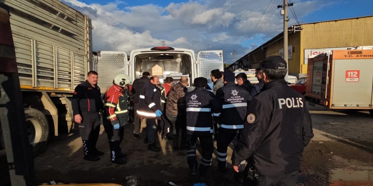 Aydın'da üzerlerine kamyon kasası düşen 2 kişi hayatını kaybetti