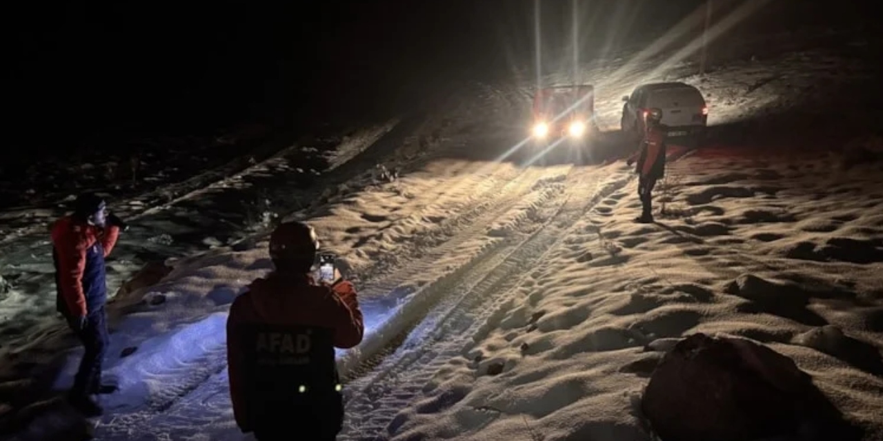 Kayseri'de mahsur kalan 3 işçi AFAD ekiplerince kurtarıldı