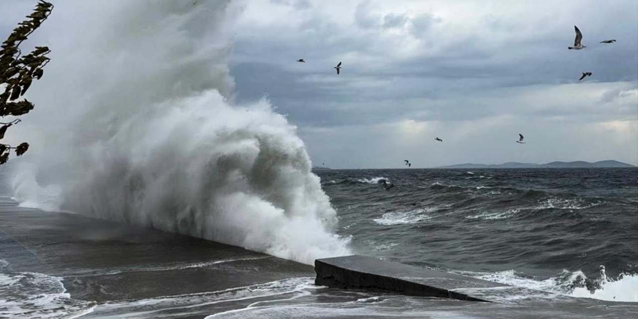 Meteoroloji'den Orta Karadeniz için fırtına uyarısı