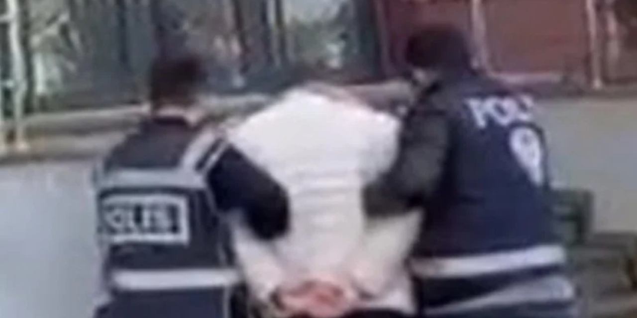 İzmir'de iftar çadırında belediye görevlisini bıçaklayan şüpheli gözaltına alındı