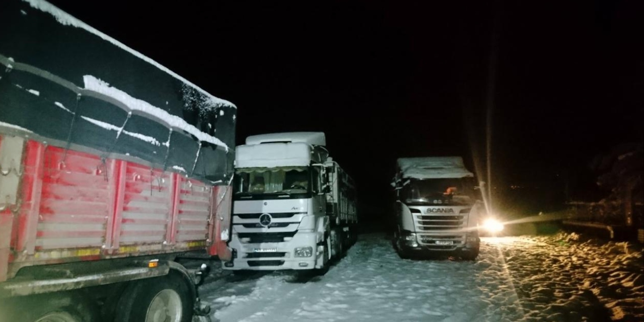 Bingöl-Erzurum kara yolu tır trafiğine kapatıldı