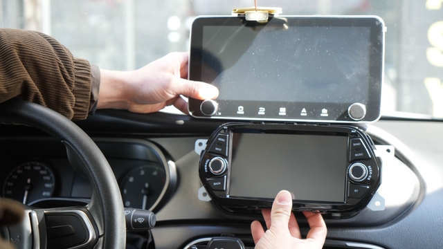 Araçlarda Sonradan Takılan Multimedya Ekranlara Ceza İddiası!