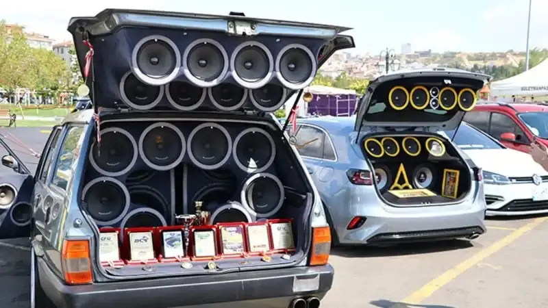 Modifiyli Araçlara 21 bin TL Ceza: Araç Sahipleri Sanayinin Yolunu Tuttu