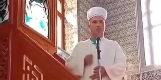 Cuma hutbesinde telefon tepkisi: İmamdan cemaate sert uyarı