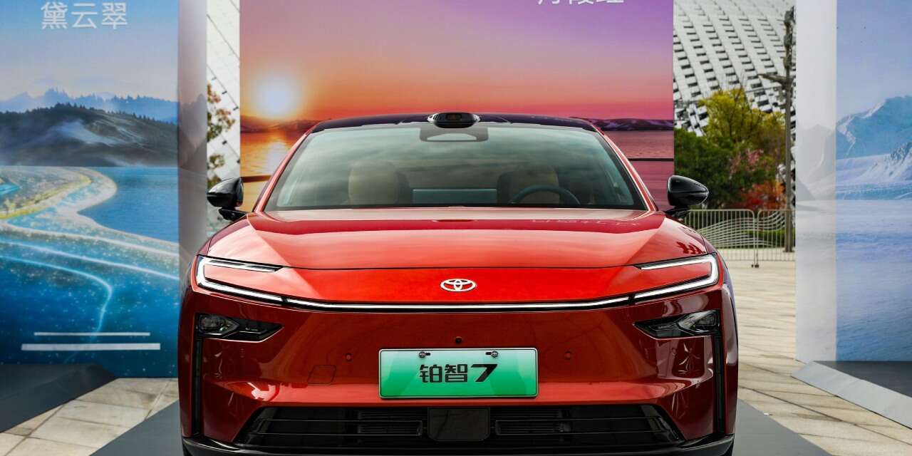 Toyota’dan Yeni Elektrikli Araç: bZ7 Tanıtıldı