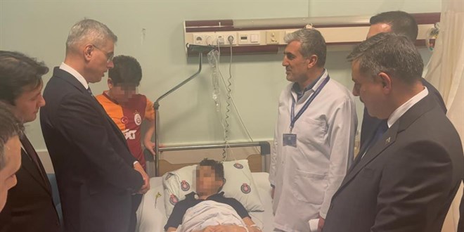 Kahramanmaraş’taki Yaralı Öğrencilere Bakanlar Ziyaret Etti