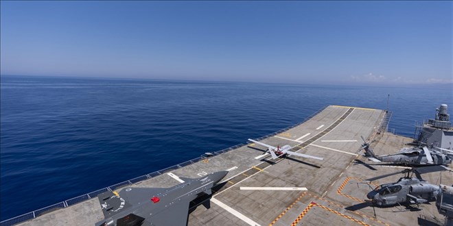 Milli Uçak Gemisi 2027'de Sularda