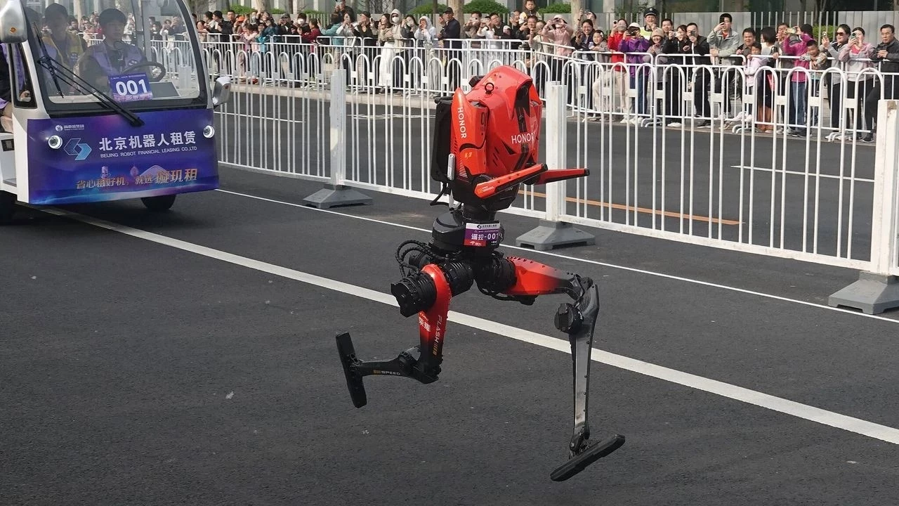 İnsansı Robot Koşuda Rekor Kırdı!