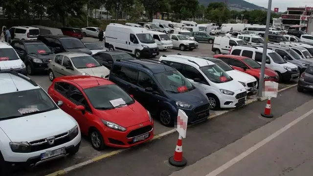 İkinci El Piyasasında Kriz: Galericiler Kepenk Kapatmaya Başladı