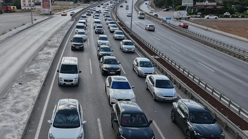 43 İlin Geçiş Noktasında Tatil Yoğunluğu