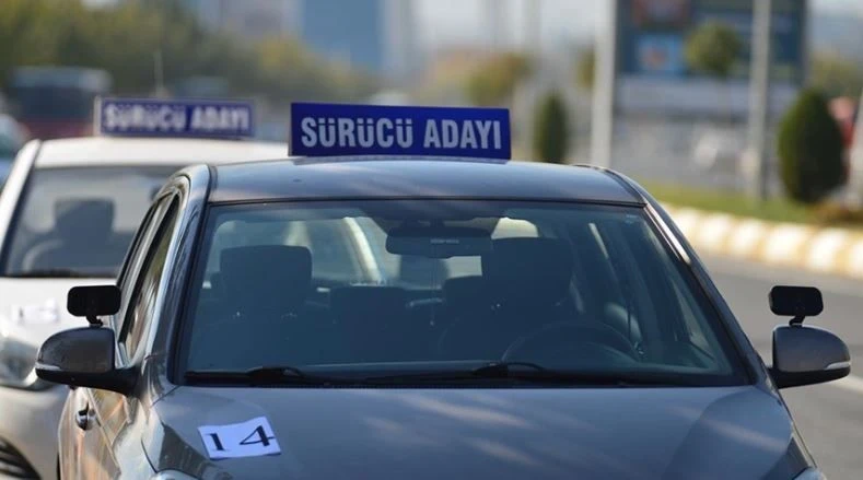 MEB'den Karar: Direksiyon Sınavı Artık Güneş Battıktan Sonra da Yapılabilecek