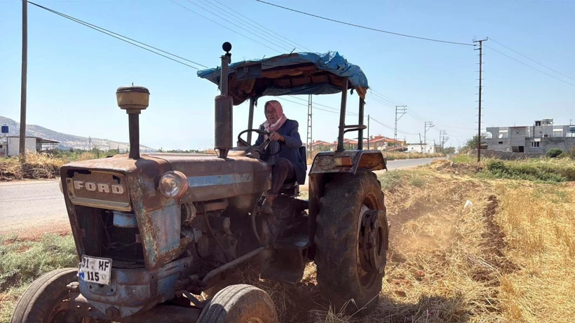 50 Yıldır Aynı Traktörle Çalışıyor: Biriktirdiği Parayla Aldığı Araç Hayatını Değiştirdi