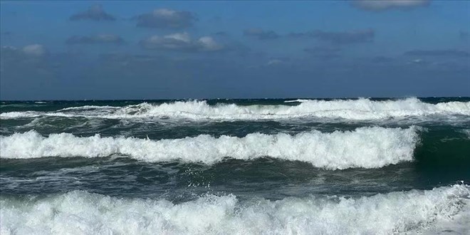 Karadeniz'de 3 İlde Denize Girmek Yasaklandı
