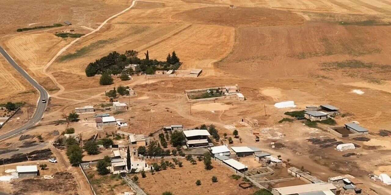 Şanlıurfa'da Şaşırtan İlan: 4 Bin 500 Dönümlük Köy Satışa Çıktı