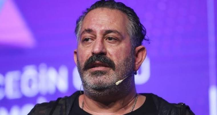 Cem Yılmaz Hastaneye Kaldırıldı
