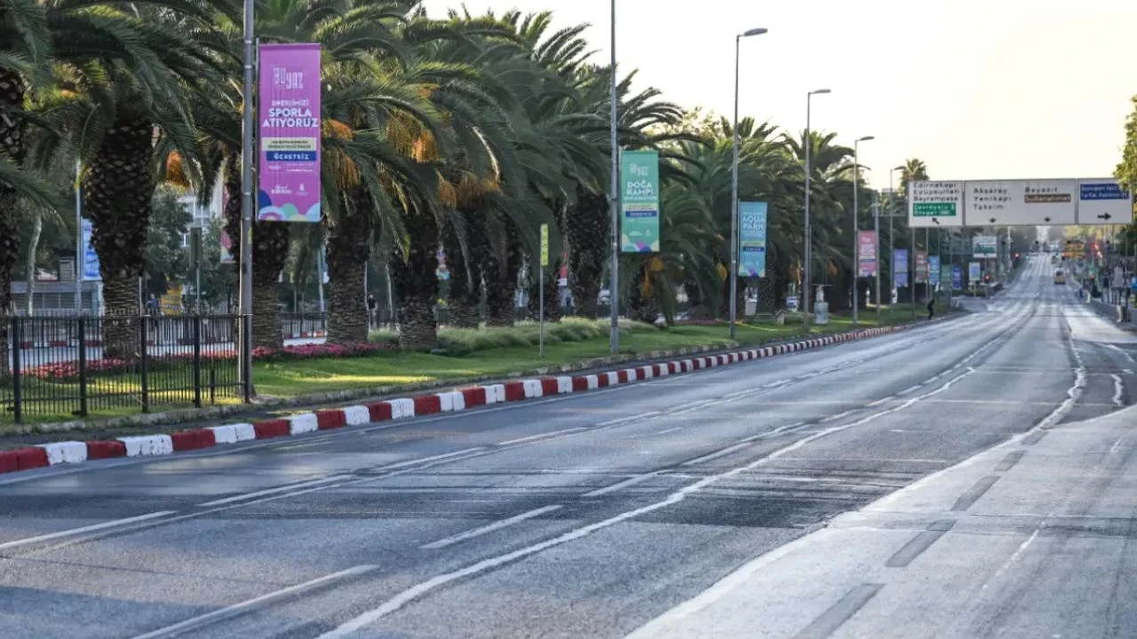 30 Ağustos Dolayısıyla Vatan Caddesi Trafiğe Kapatıldı