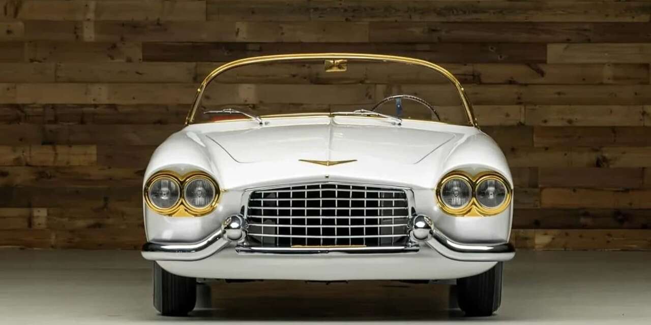 73 Yıllık Altın Kaplama Cadillac Rekor Fiyattan Satıldı
