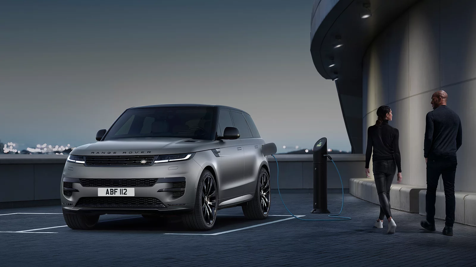 Yeni Elektrikli Range Rover Sport Tanıtıldı: İşte Şaşırtan Özellikleri