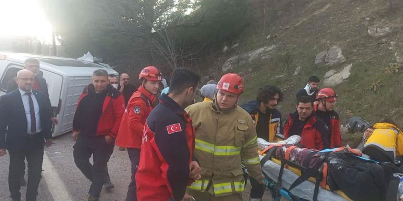 Balıkesir'de feci trafik kazası: Ölü ve yaralılar var