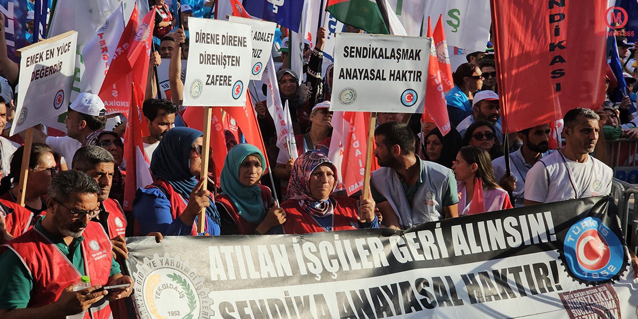 TÜRK-İŞ Zonguldak'ta "Zordayız Geçinemiyoruz" Mitingi Düzenledi