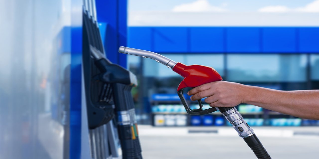 Son dakika: Benzine bir indirim daha geliyor