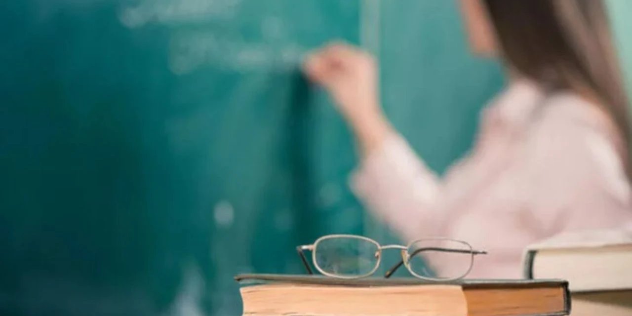 15 bin öğretmen alımında Tarih, Rehberlik, Türk Dili ve Edebiyatı mezunlarına şok sayı