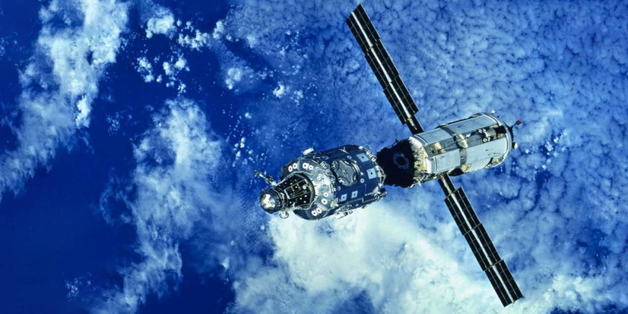 Dünyaya doğru gelen uzay aracı Türkiye'ye düşebilir: Kosmos 482 nereye, hangi illere düşecek?