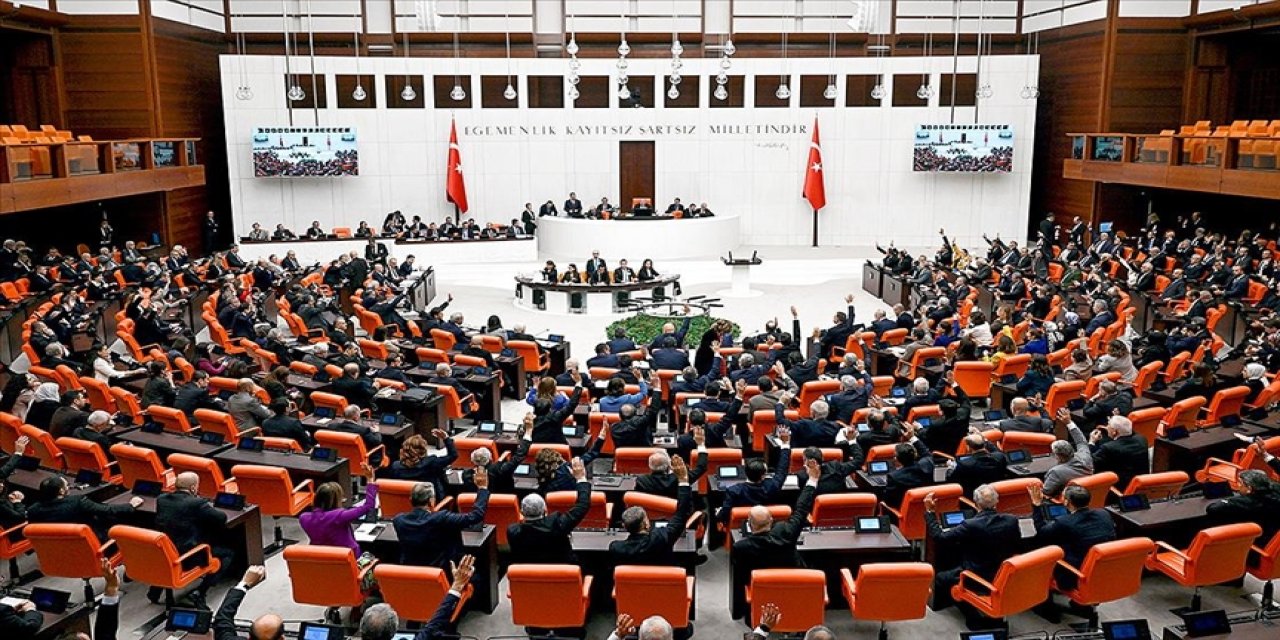 Mazereti olmadığı halde meclise gelmeyen vekilin maaşından kesilsin