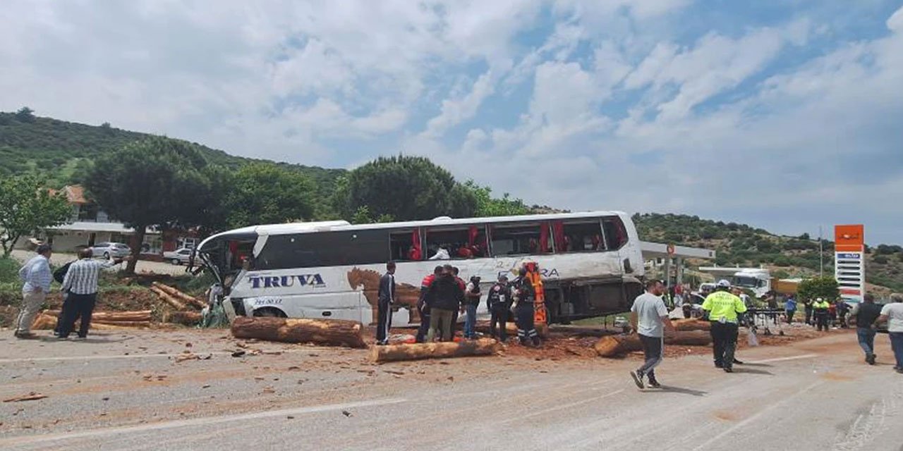 Çanakkale'de zincirleme kaza: Çok sayıda ölü var