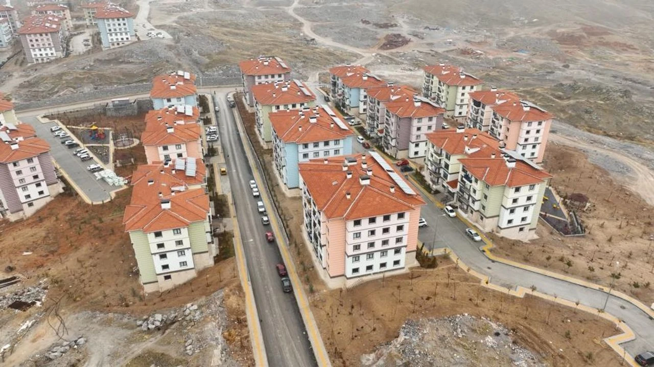 123toki-evleri-ciktigi-icin-cok-mutlu.webp