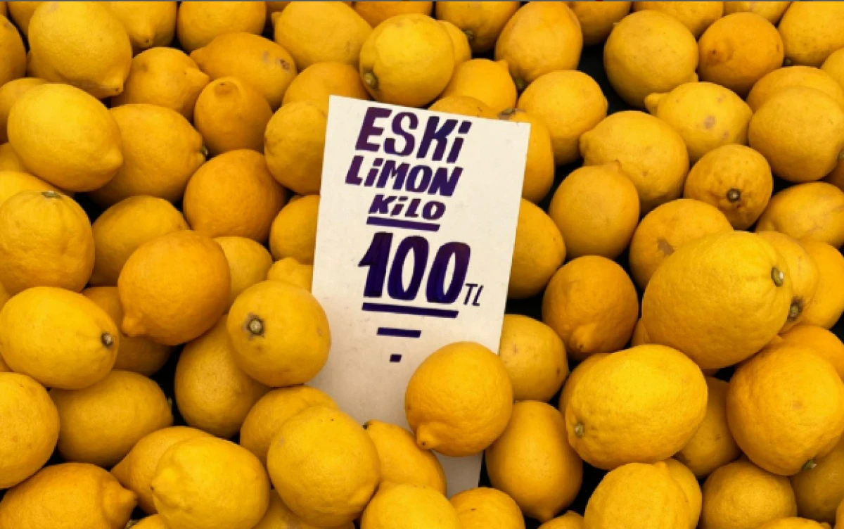 izmirde-limon-fiyatlari-rekor-kirdi-kilosu-100-tlyi-asti-vatandas-isyanda-182105-20250611.webp